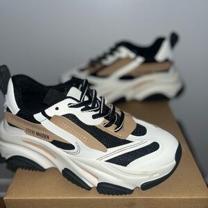 STEVE MADDEN WOMEN SNEAKERS | Size 7.5 | Used